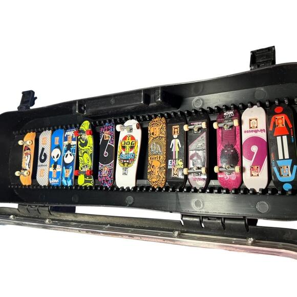 Tech Deck Fingerboards Lot (12) + Carrying Case 2003 Spin Master Vintage Set - Picture 3 of 11
